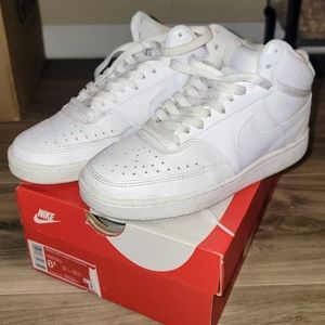 Mid court vision white sneaker